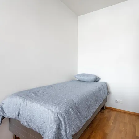 Linnankatu Furnished With Sauna * אולו